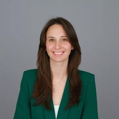 Hi everyone!  I’m a 23-year-old recent gr... Main Photo