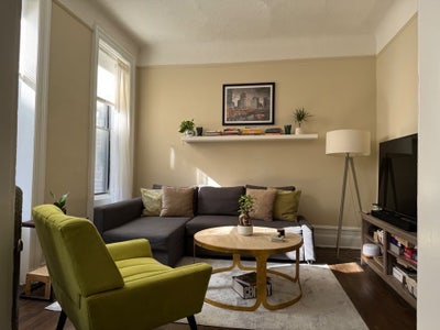 Furnished Bedroom in a Furnished CentralHarlem Apt Main Photo