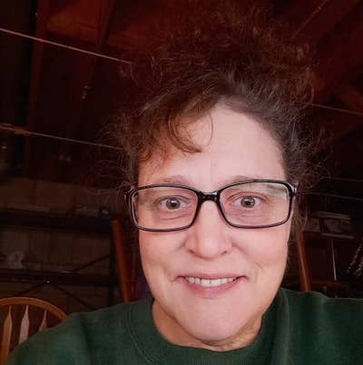 60 year old Female seeks a small or large room Main Photo