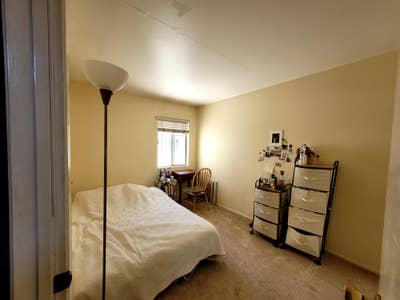 Private room with shared bath in Valley Village To Main Photo