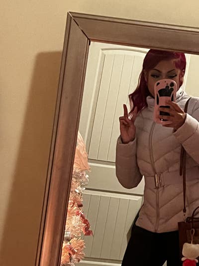 Professional Female seeks a small or large room Main Photo