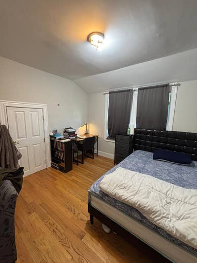 $900 Room available JULY 1st at 107 Windsor Rd Main Photo