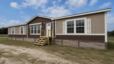Roommate / Private Suite for Rent – N. Canyon Lake Main Photo