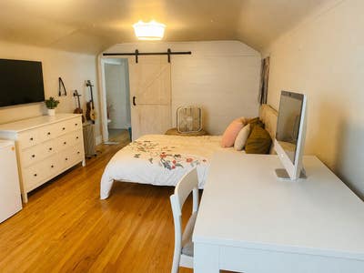  Downtown Plainfield - 1 bedroom  private bath Main Photo