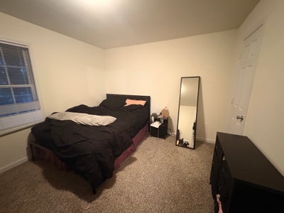     Private Furnished Room - University Area Main Photo