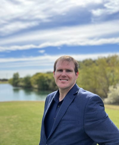 Professional working in South Wisconsin Main Photo