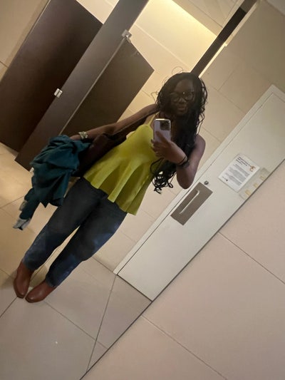 Hi! I'm an NYU student (double majoring in co... Main Photo