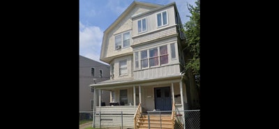 Unfurnished room for rent  Main Photo