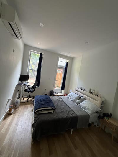 Furnished Room in Midtown East Main Photo