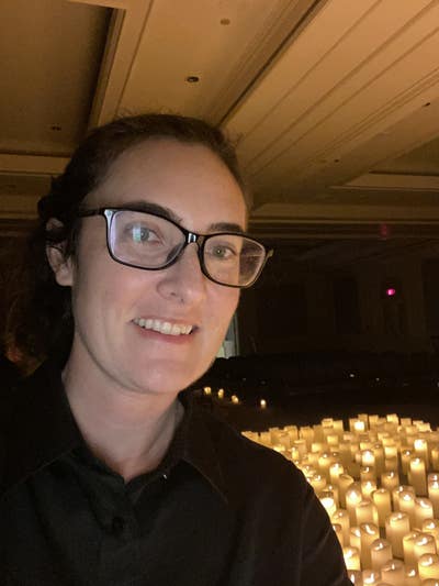 Professional Looking for Room  Main Photo