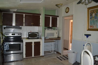 Room for Lease in a Double Wide Manufactured Home Main Photo