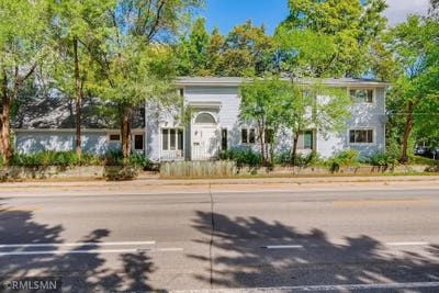 Student house in Como neighborhood  Main Photo
