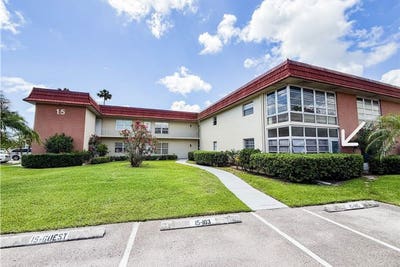 Ground Floor in over 55 community  Main Photo