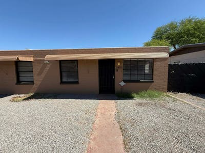 Charming 1BRBA duplex conveniently located in cent Main Photo