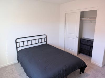 Comfy Furnished Room for Rent in Riverbank_Availab Main Photo