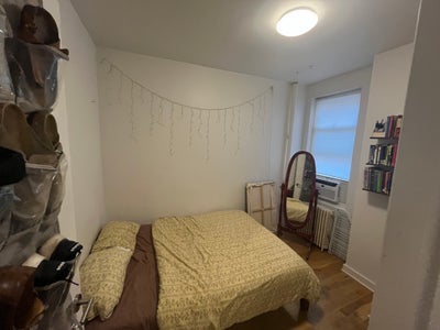 Private Room In Shared Apt In Ridgewood Main Photo