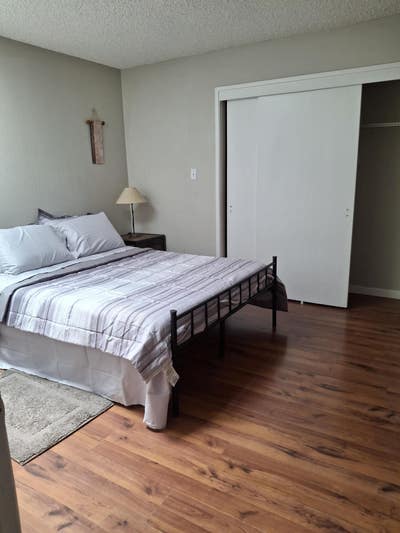 Senior 55+ Room for Rent Main Photo