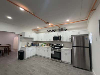 4 bedroom home rooms for rent Main Photo