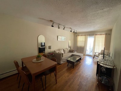 Master Room Available with half bathroom  Main Photo