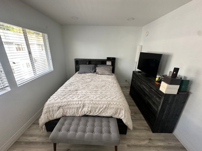 Private Bath/Queen Bedroom in Gated Community Main Photo