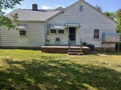 Room for rent in 3 bedroom house in Durham  Main Photo