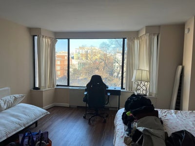 Apartment at Foggy Bottom (1roomate) Main Photo