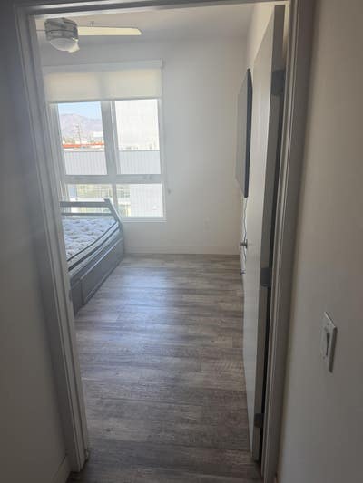 Luxury High Rise room available  Main Photo