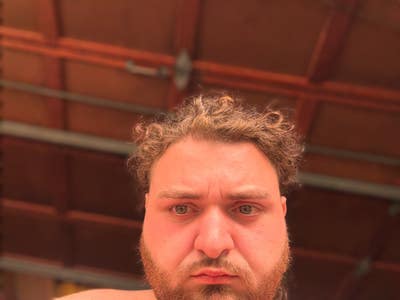 Hey my name is Vincent local 1 plumber lookin... Main Photo