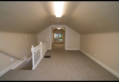 5 bed house right next to campus! Cute and cozy! Main Photo