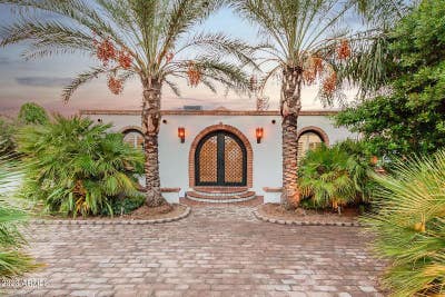 Boho granite castle 3BB 2KB,1QB_wParkg,Dtwn   Main Photo