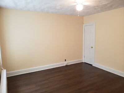 Spacious 1BRBA Apartment Near Metro in Prime North Main Photo