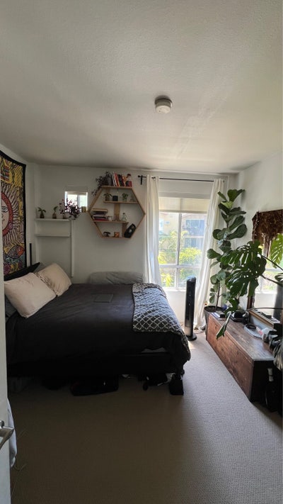 Private room for rent in heart of weho Main Photo