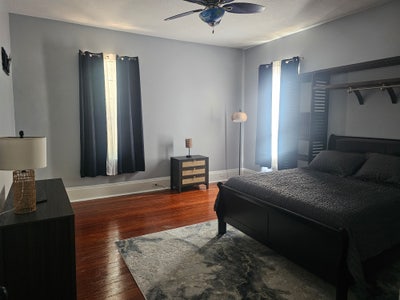 Large Private Room for Rent – Utilities Included Main Photo