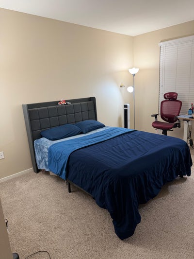 Large Private Room in a Beautiful Community Main Photo