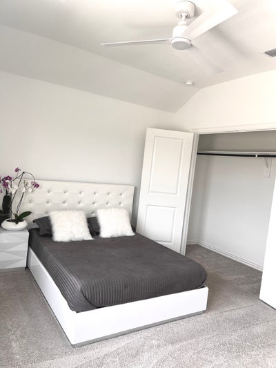 Large Private Bedroom in Modern New build  Main Photo