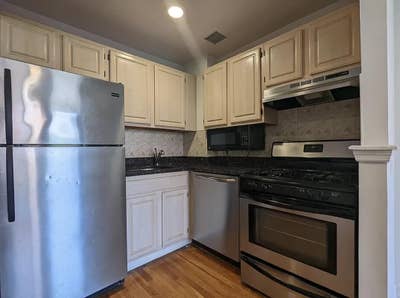#1130 Luxury Renovated 2BR/1BA Apartment | East Vi Main Photo