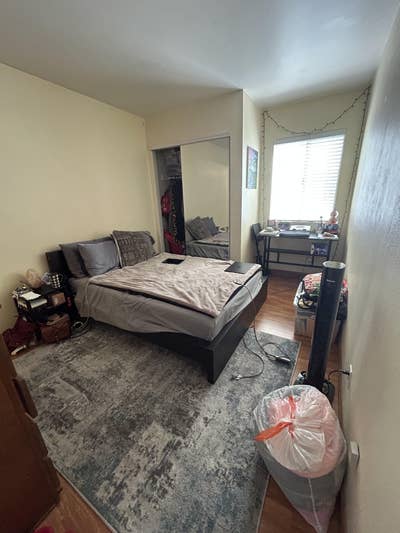 $967 / Private bed and bath, available July 1! Main Photo