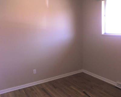 Single Room in 7 bed house in Aurora Main Photo