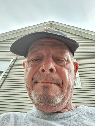 Room wanted in Milford, CT Main Photo