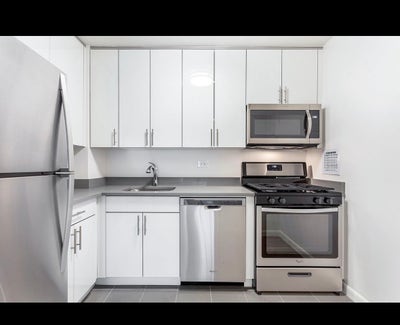 Renovated apt at the gateway Main Photo