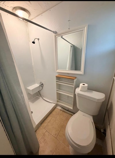 Spacious Room for Rent  Main Photo