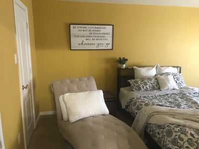 Cozy room, with a very comfortable mattress  Main Photo