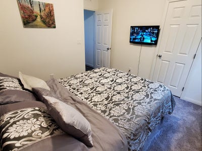 Elegant Furnished room  Main Photo