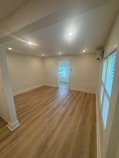 Private Room – Utilities Included – St. Pete,FL Main Photo