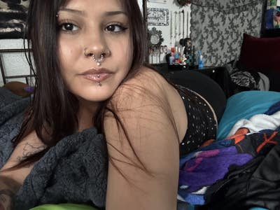 Room wanted in Oceanside, CA Main Photo