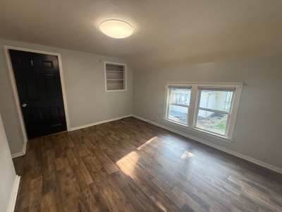 Newly remodeled cozy apartment Main Photo