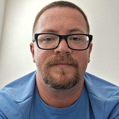 Getting a divorce and looking to rent a room  Main Photo