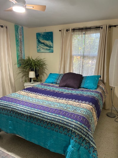 Spacious room near beach and YMCA in Englewood Main Photo