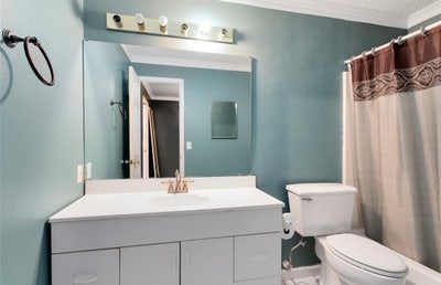 2 Rooms Available Private Baths move in now  Main Photo