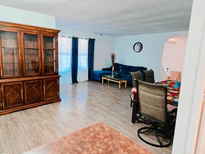 Spacious And Greenery House Main Photo